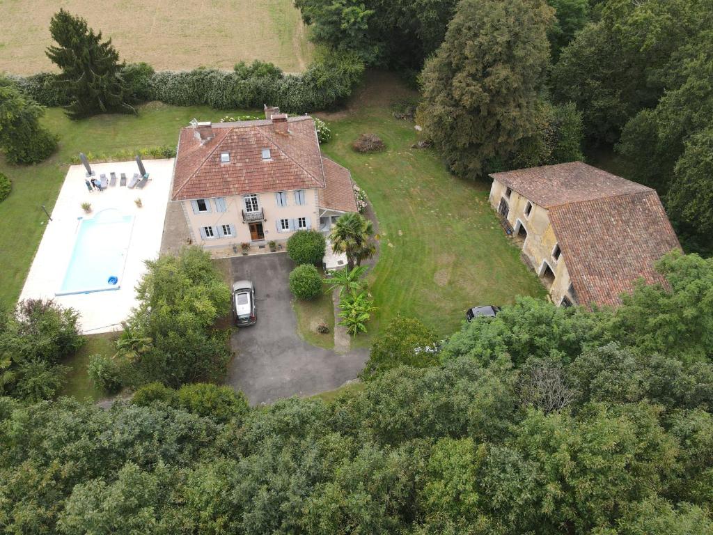 an aerial view of a large estate with a house at Maison Lalanne in Castelnau-Chalosse