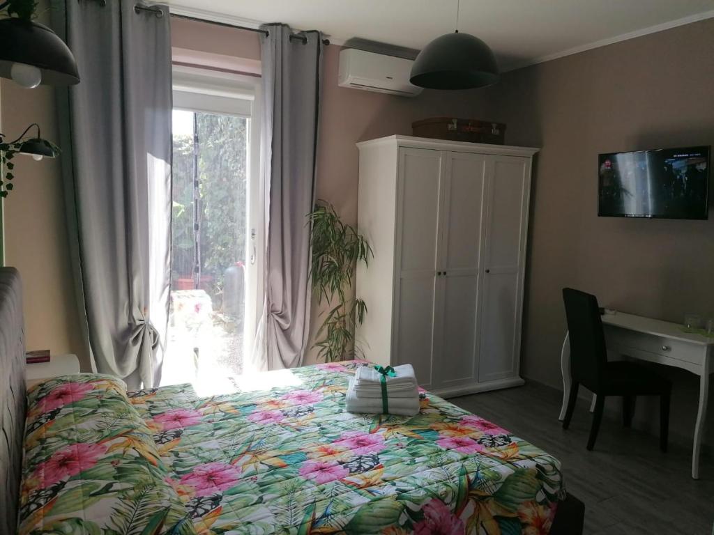 Dimora Bed and Breakfast - Habitación Doble Con Vistas Al Jardín