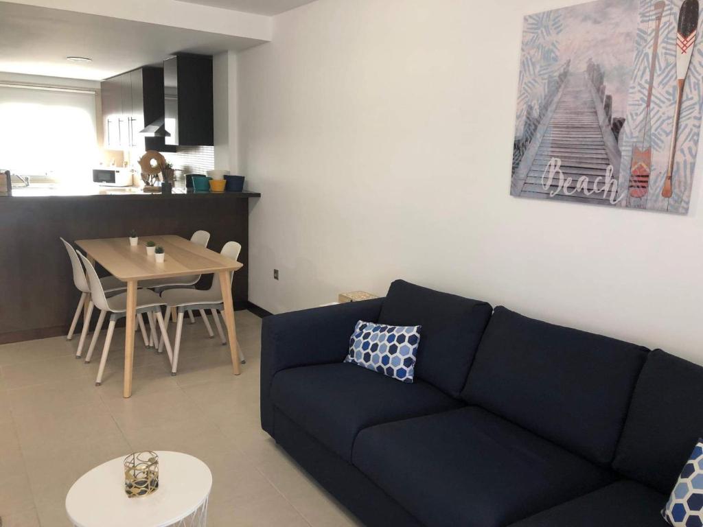 Posedenie v ubytovaní NEW !!! Luxury Apartment, 32 m2 Terrace in the Sun, Pool View