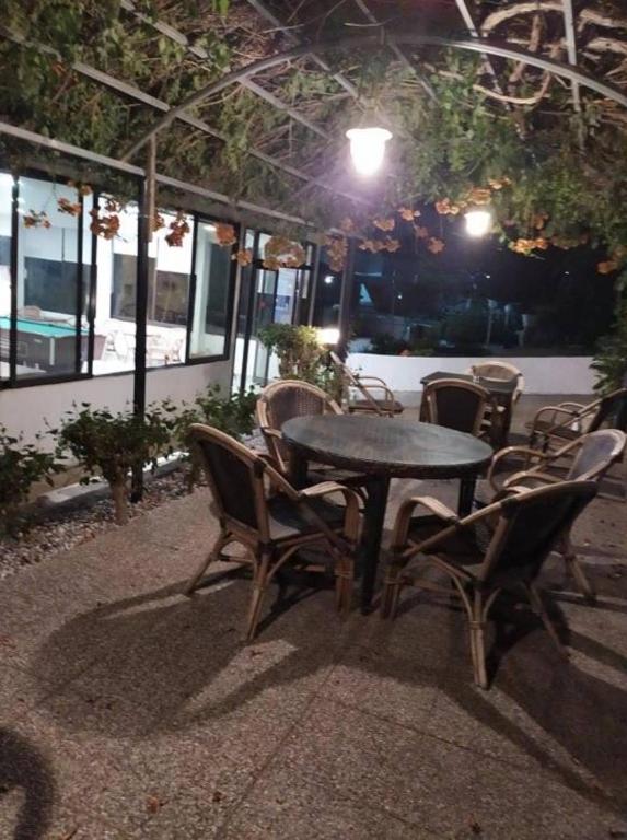 Patio alebo iná vonkajšia časť ubytovania Butterfly Studios, Faliraki