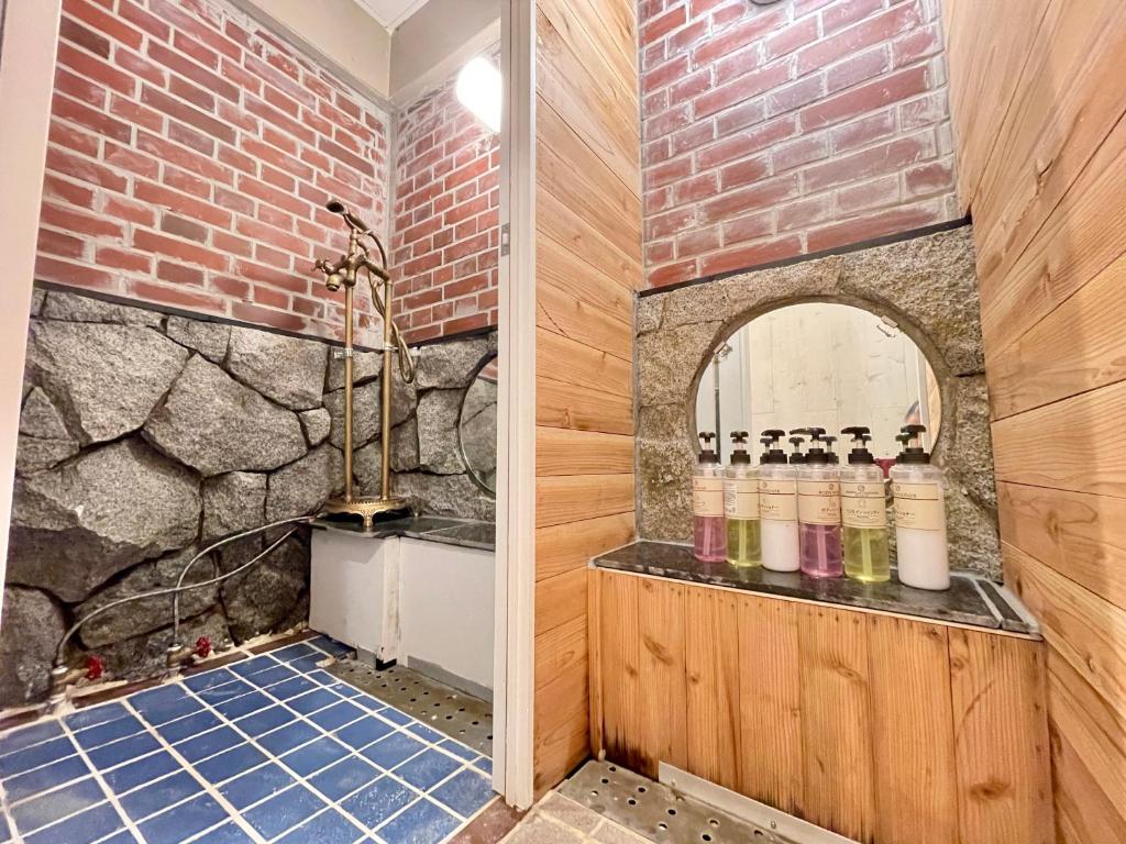 一棟貸切 天然温泉かけ流し 箱根薔薇の丘洋風別荘 Hakone Rose Hill Private Duplex Villa Hotsprings 仙石原 21年 最新料金 一棟貸切 天然温泉かけ流し 箱根薔薇の丘洋風別荘 Hakone Rose Hill Private Duplex Villa Hotsprings 仙石原 21年 最新料金