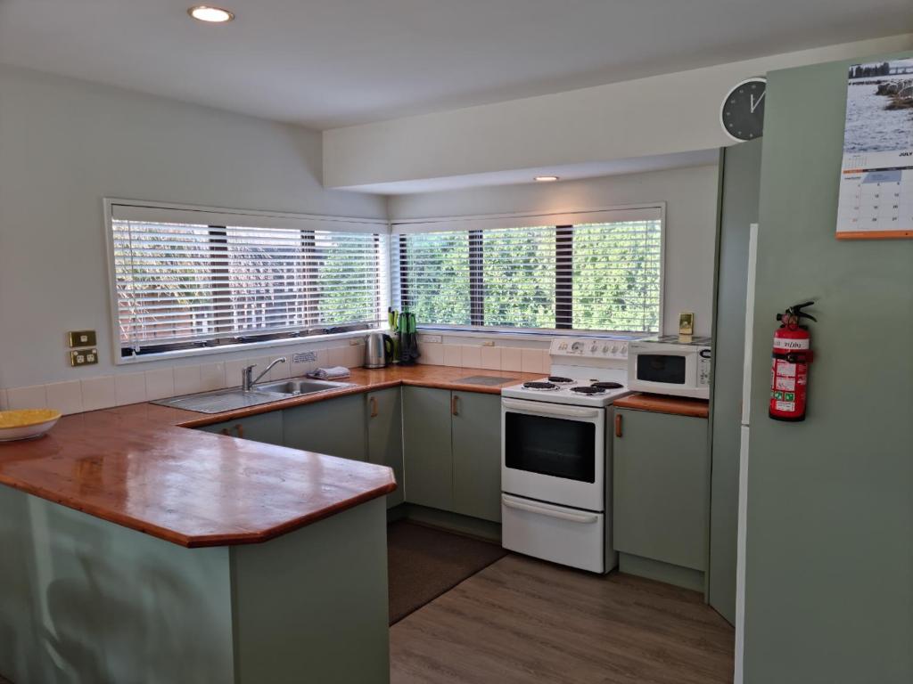 56 Conical Hill Road