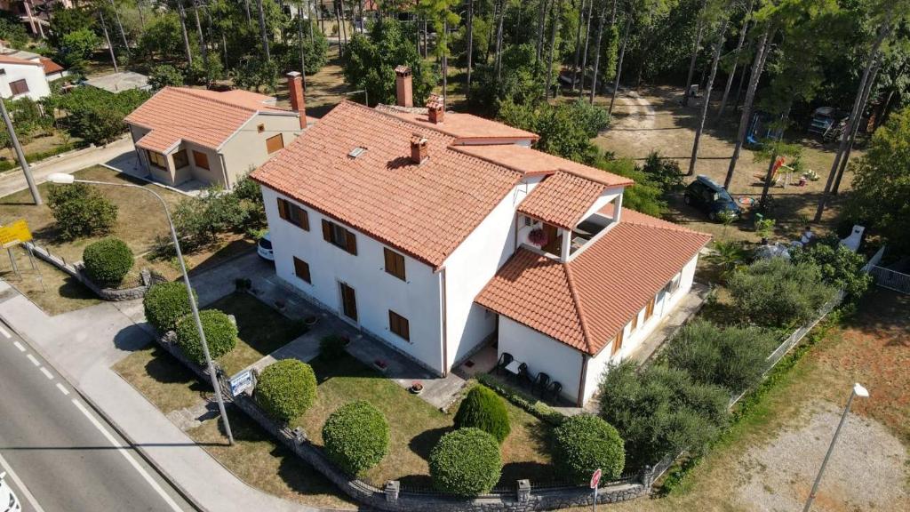 Budynek, w którym mieści się pensjonat