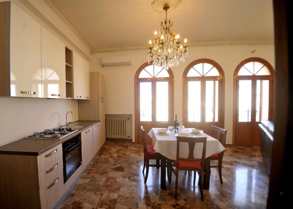Kép AL CASTELLO Appartamenti szállásáról Torricellában a galériában