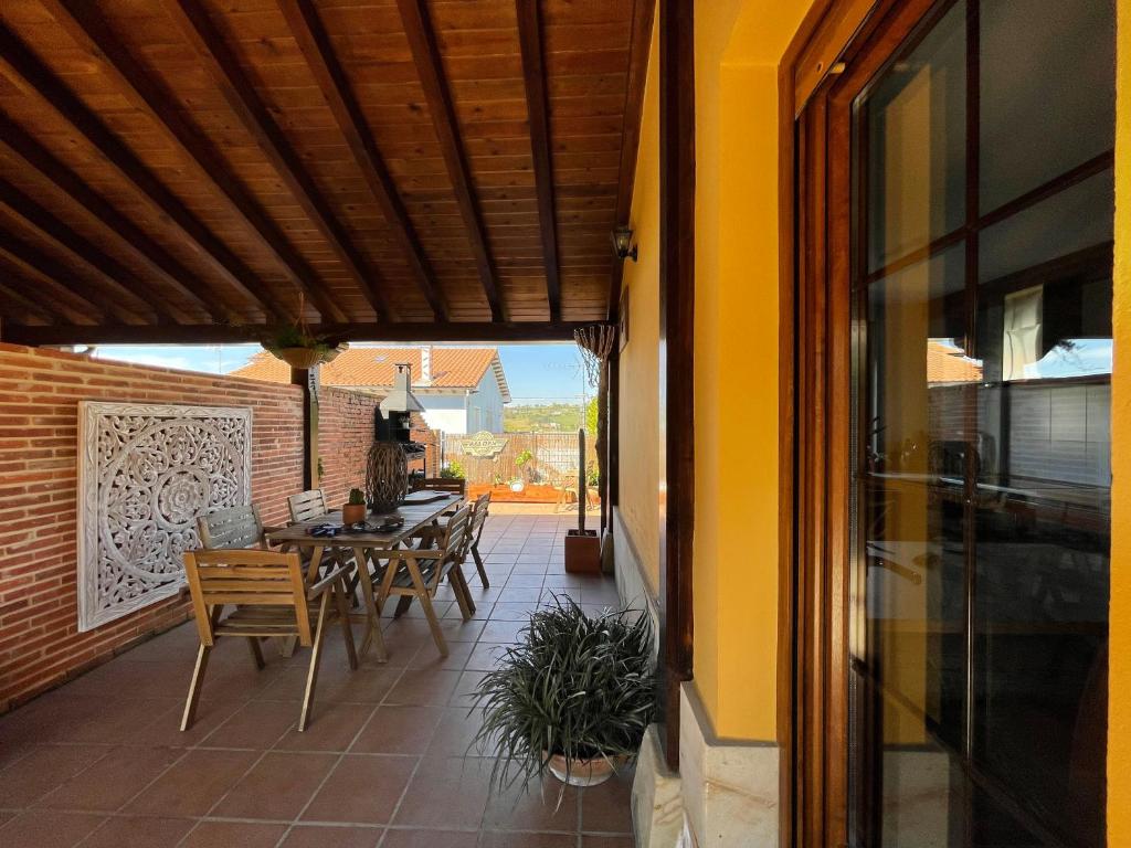 Balkón nebo terasa v ubytování Las Casitas de Santillana