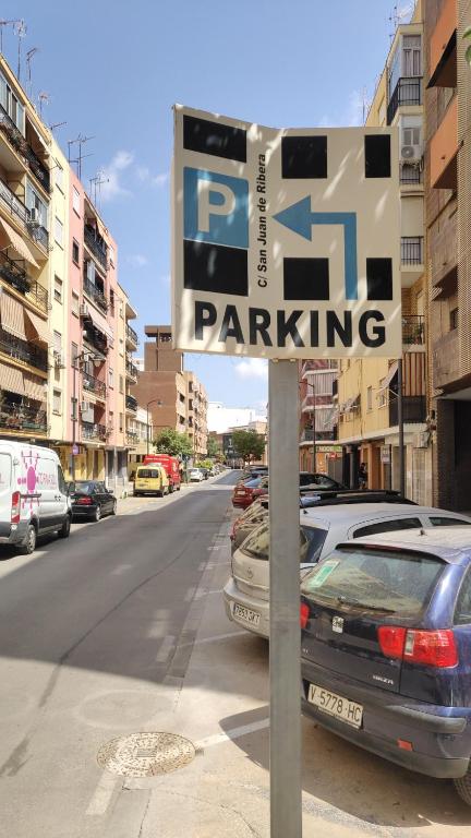 Apartment Lulu, Alaquas, Spain - Booking.com
