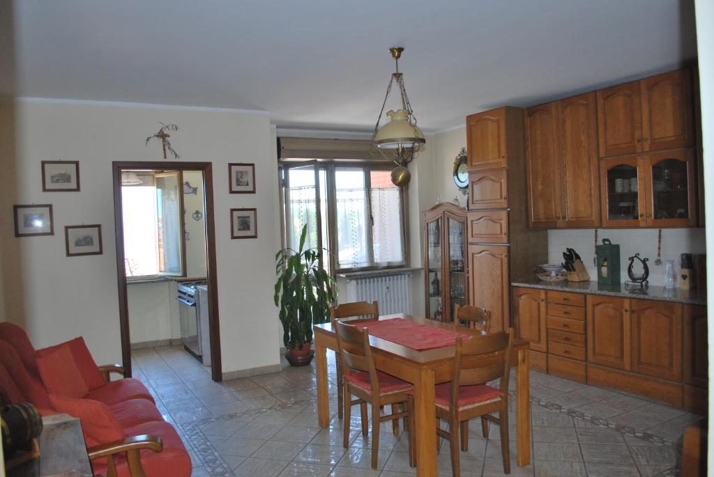 Kuchyňa alebo kuchynka v ubytovaní Tra Langhe, Roero e Monferrato. San Damiano d'Asti