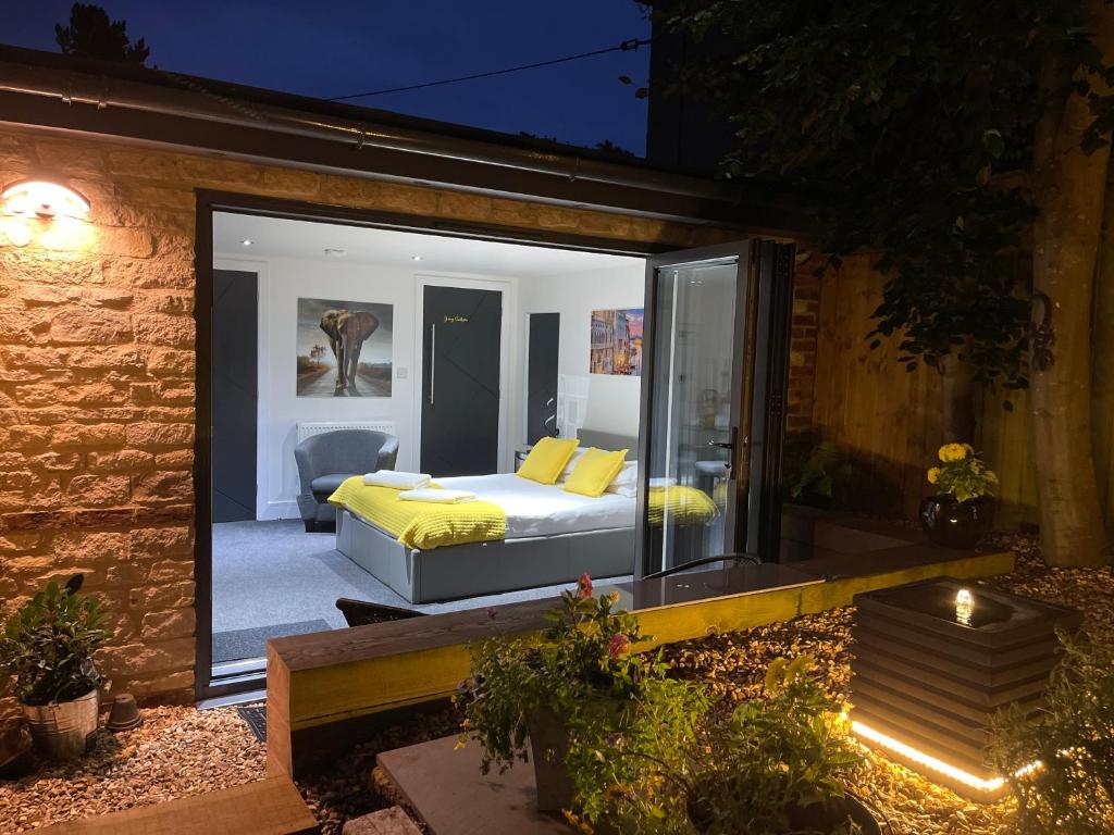Village Retreat & Hot Tub Nr Bicester Village