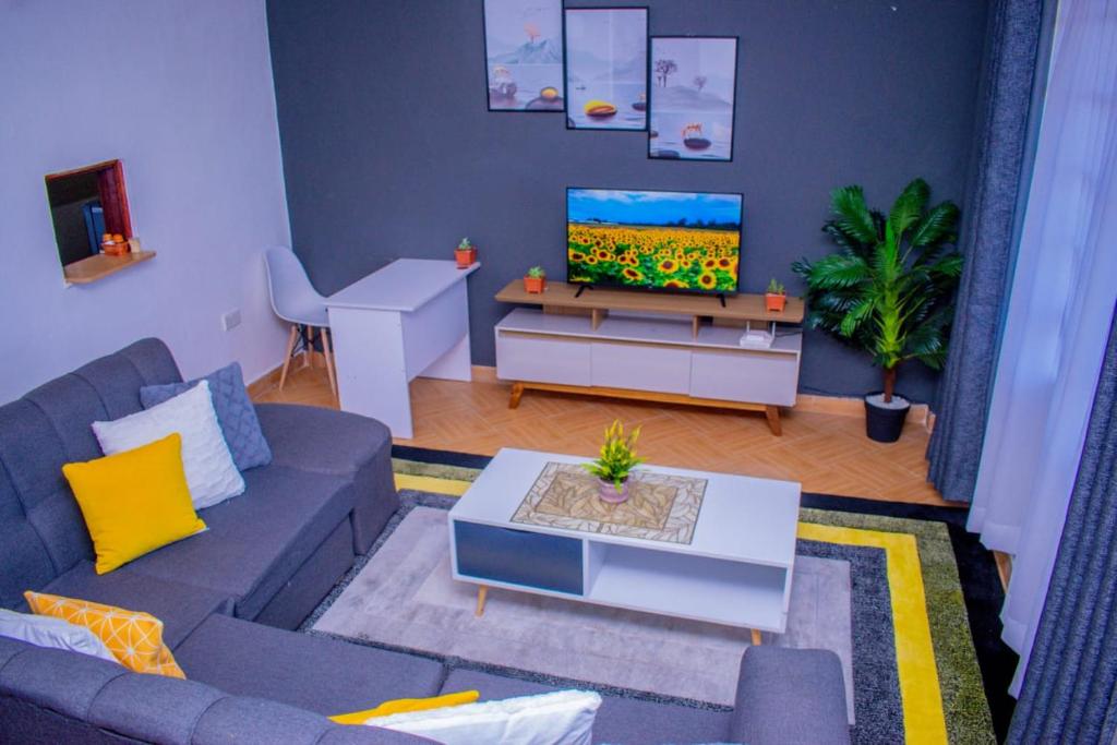 LA MAISON CHIC: 2 Br, WI-FI & Netflix, KISII - Housity