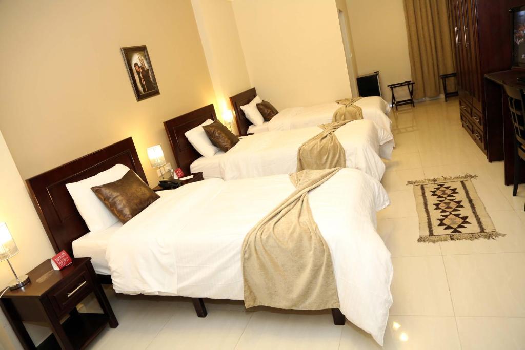 Saint John Hotel - 三人间