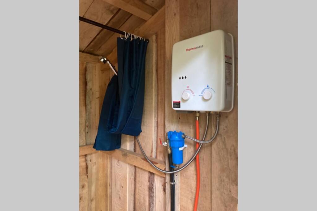 Fotografie z fotogalerie ubytování Chez Buddy - cabane de trappeur v destinaci Peaugres