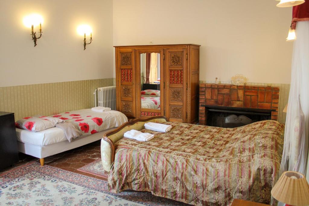 Château de Montaupin - Large Double Room