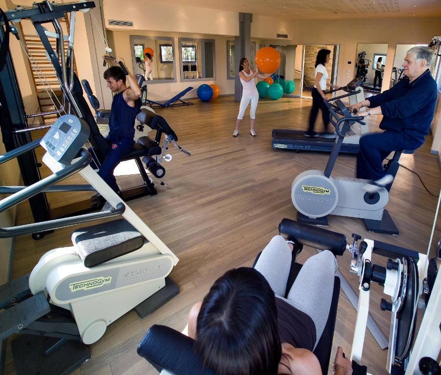 Fitness centrum a/nebo fitness zařízení v ubytování Hotel Bristol Buja