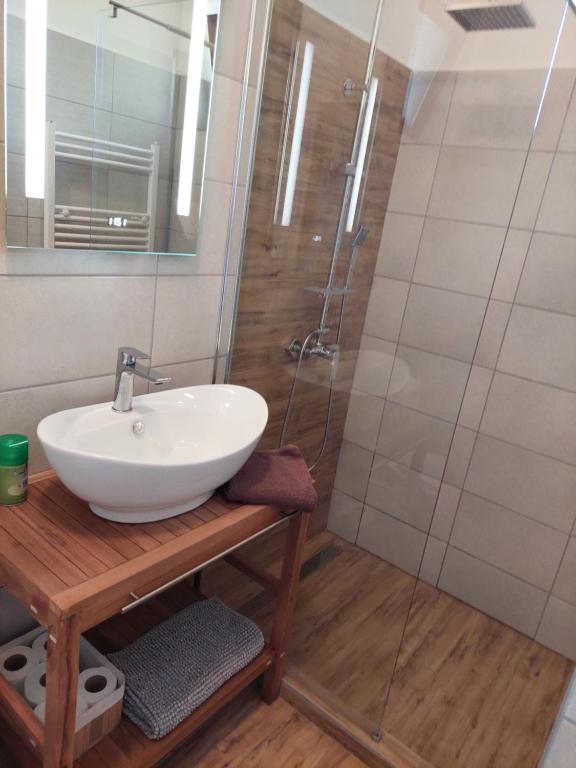 Koupelna v ubytování Cserke Apartmanház
