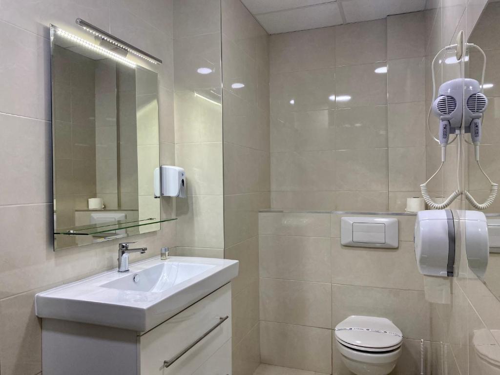 Kúpeľňa v ubytovaní OPERA16 Guestrooms