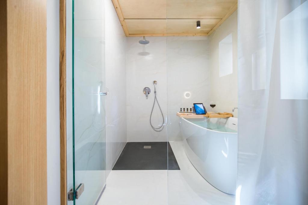 Thallos The Boutique - 4