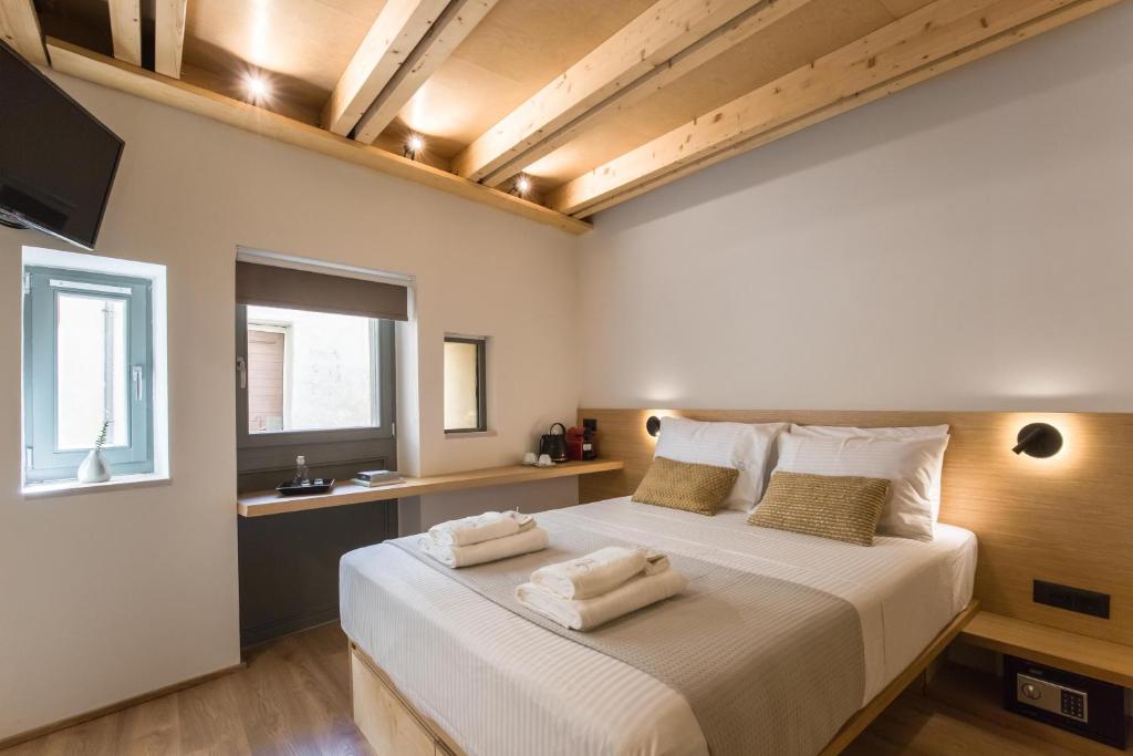 Thallos The Boutique - 3