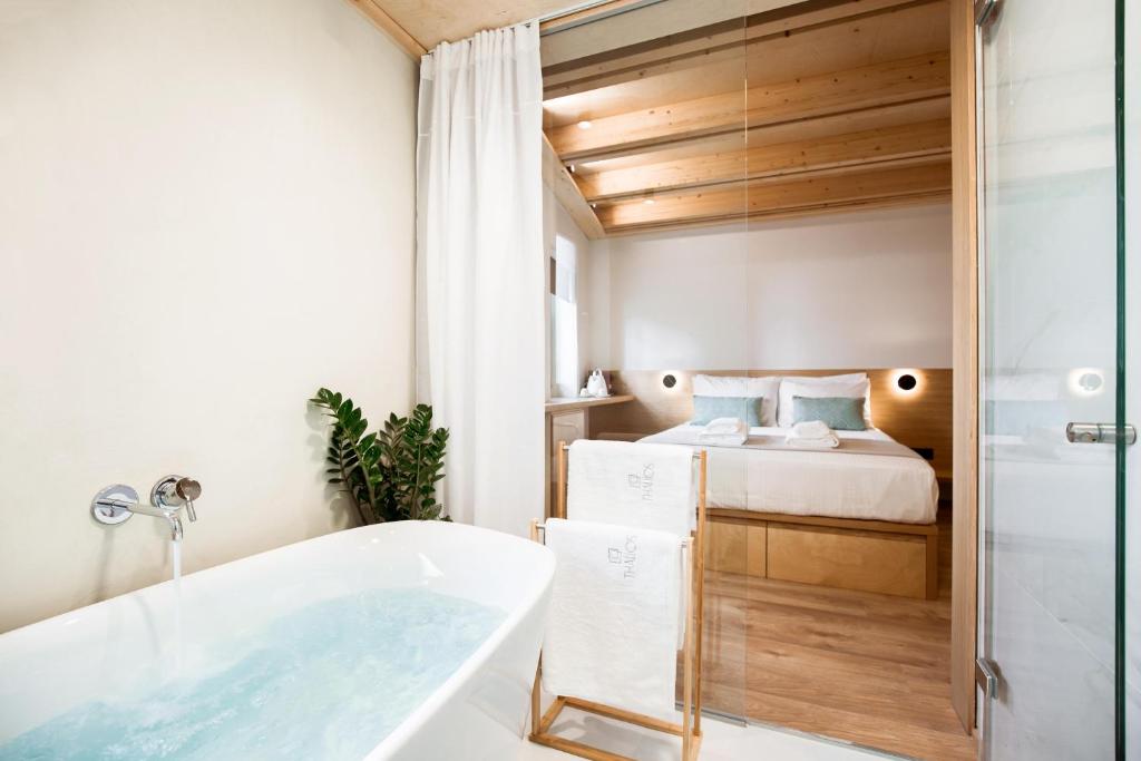 Thallos The Boutique - 11