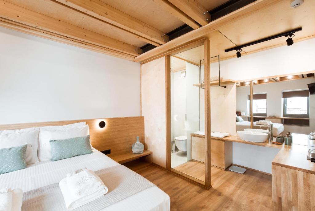 Thallos The Boutique - 10