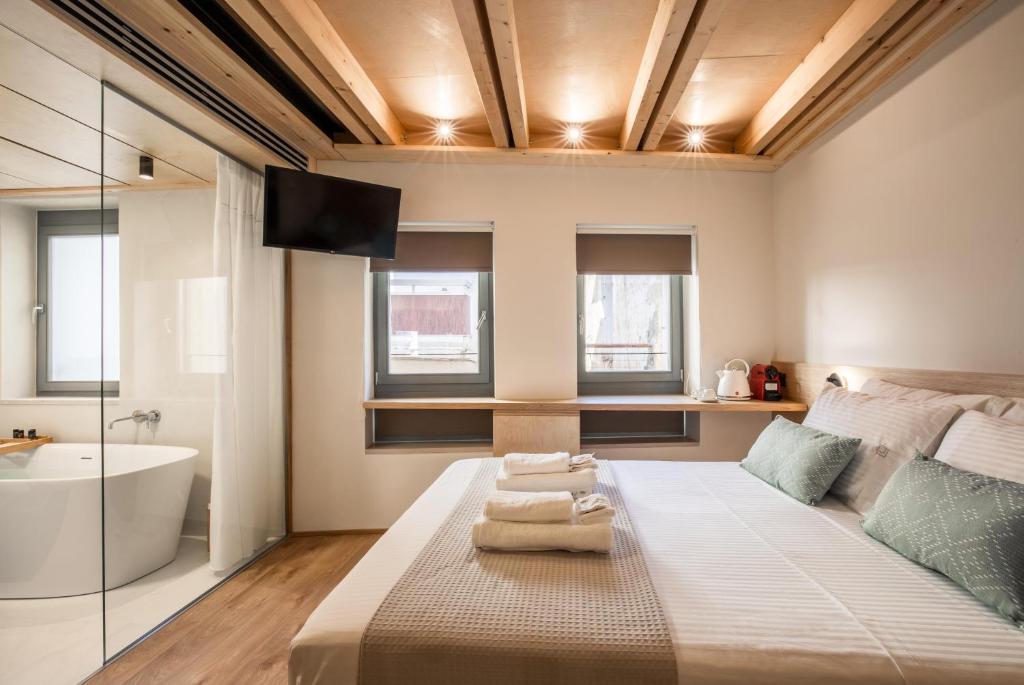 Thallos The Boutique - 14