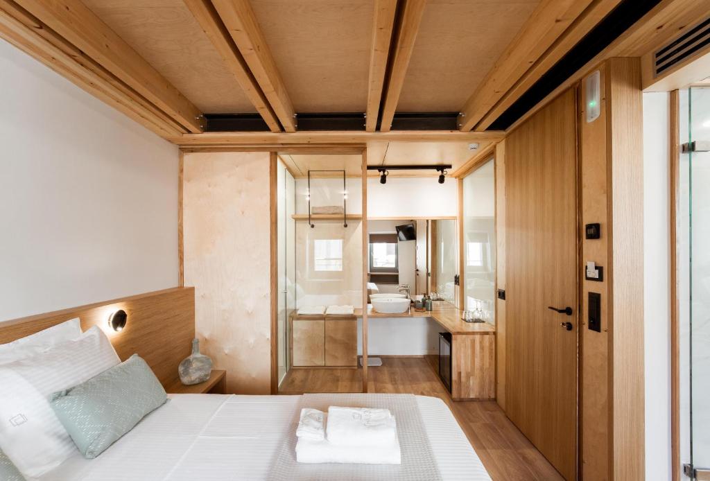 Thallos The Boutique - 8