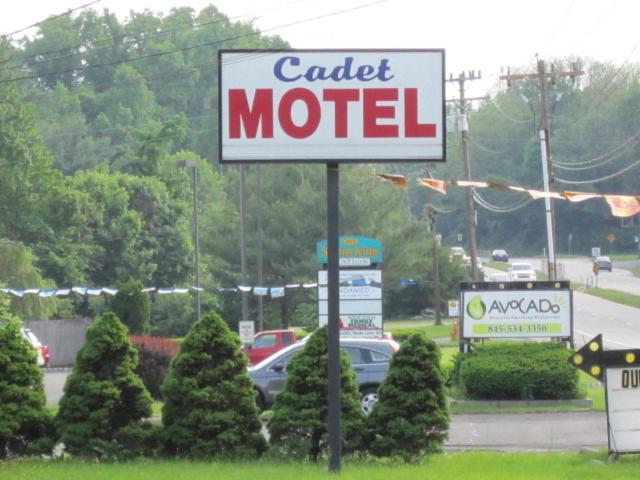 Certifikát, hodnocení, plakát nebo jiný dokument vystavený v ubytování Cadet Motel