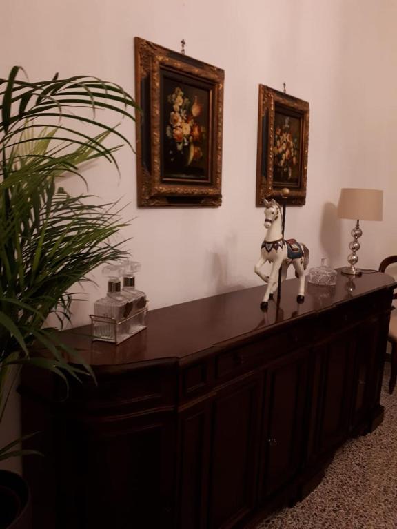 Fotografia z galérie ubytovania LA CASA SOTTO IL CASTELLO v destinácii Bracciano
