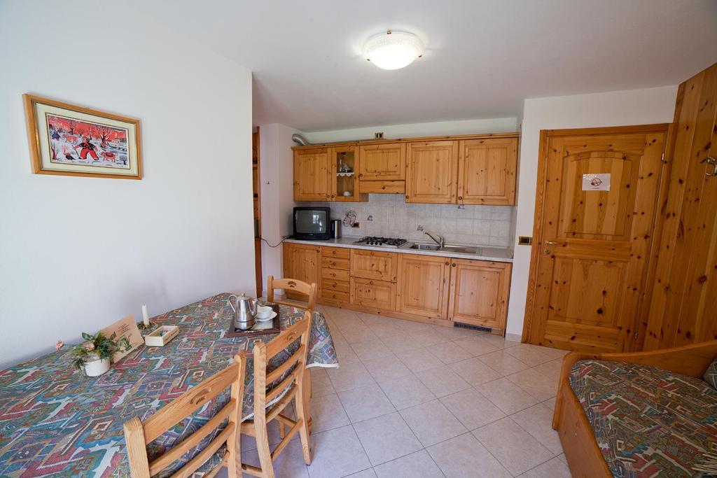 Kuchyň nebo kuchyňský kout v ubytování Chalet Bucaneve
