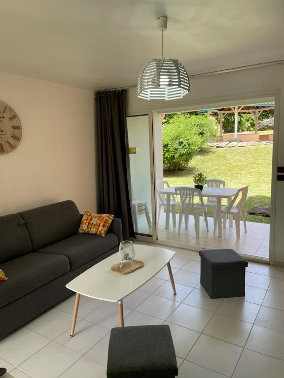 Posezení v ubytování APPARTEMENT T2 ROUTE DES SALINES