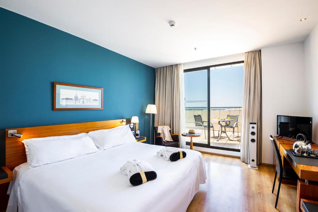 Hotel Valencia Oceanic Managed by Melia Hotels International