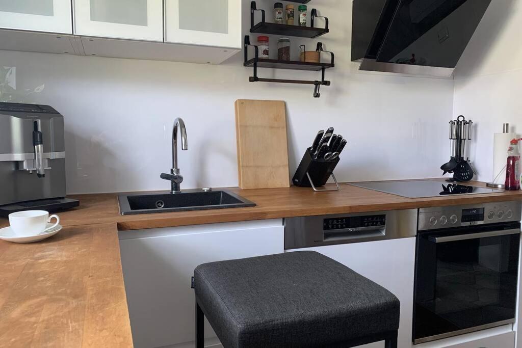 Gemütliche 3 Zimmer Wohnung mit großzügiger Terrasse im Grünen - Apartamento De Dos Dormitorios