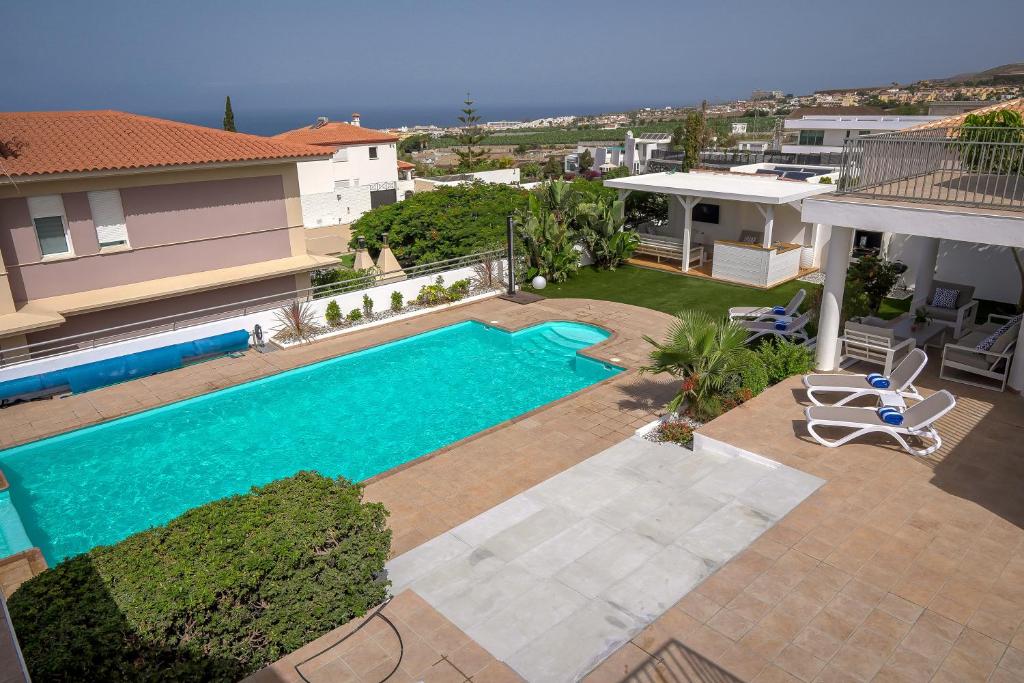 Bazén v ubytovaní Villa Boutique Tenerife alebo v jeho blízkosti