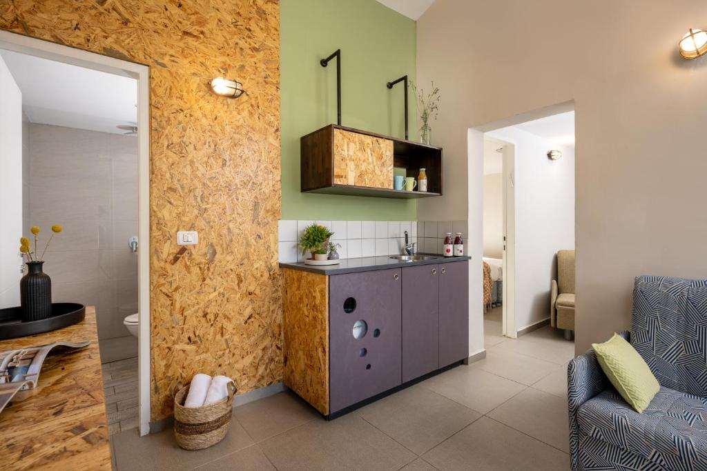 Kuhinja oz. manjša kuhinja v nastanitvi Keshet Yehonatan Country Lodging