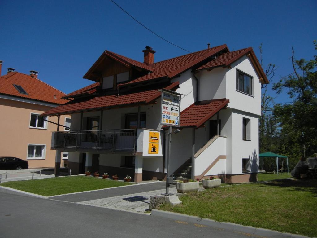 Budova, kde se penzion nachází