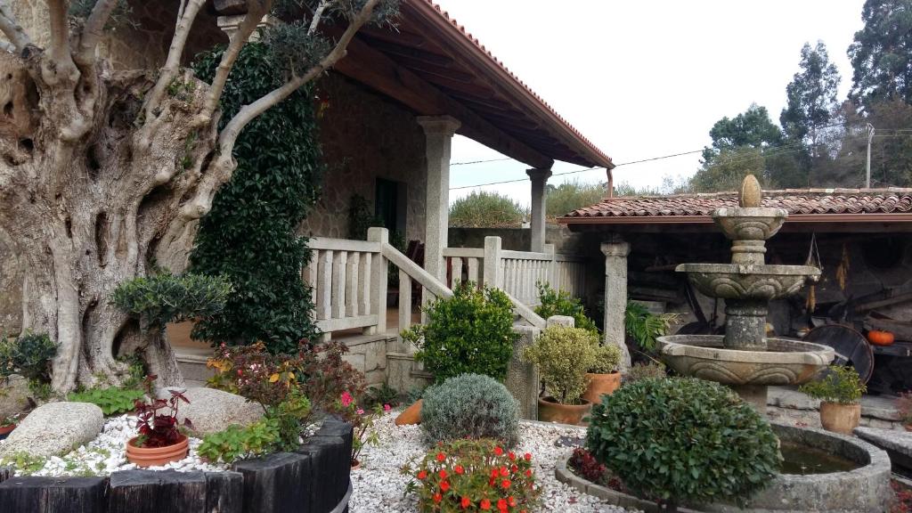 Vonkajšia záhrada v ubytovaní Casa Ameneiros