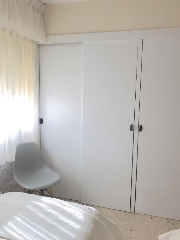 Postel nebo postele na pokoji v ubytování Apartamento Playa Levante renovado con vistas maravillosas Don Miguel 1 Deluxe