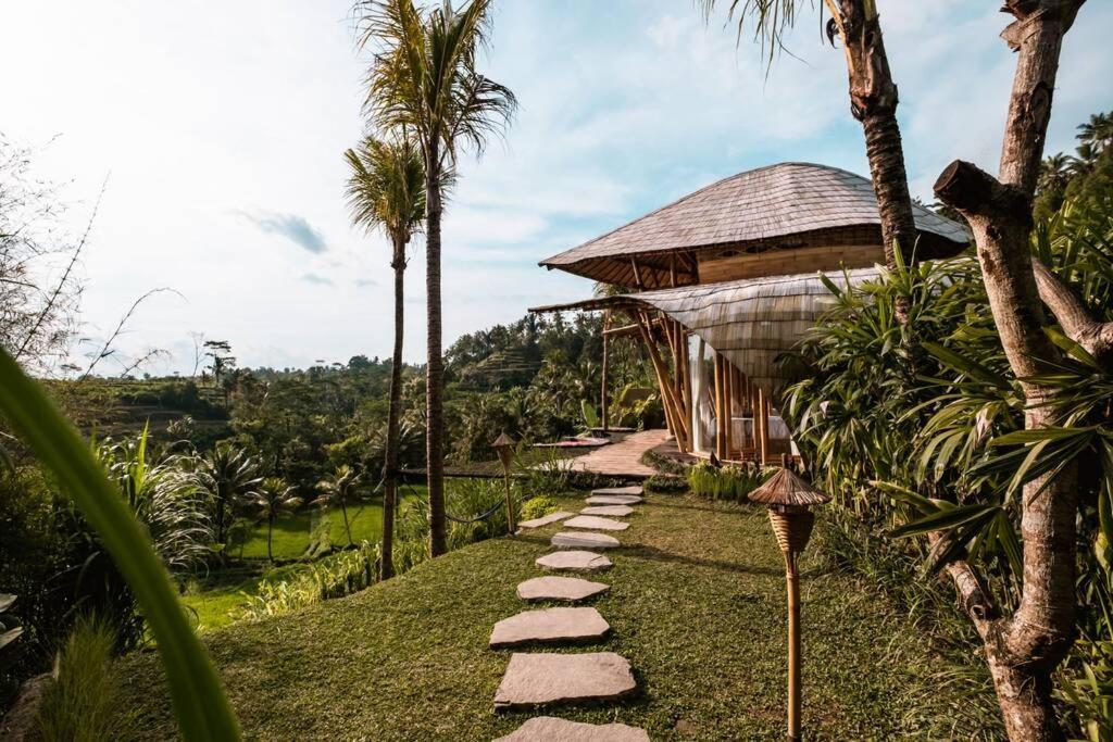 Villa ✰ Camaya Bali Butterfly - Magical Bamboo House ✰, Selat, Indonesia -  Booking.com