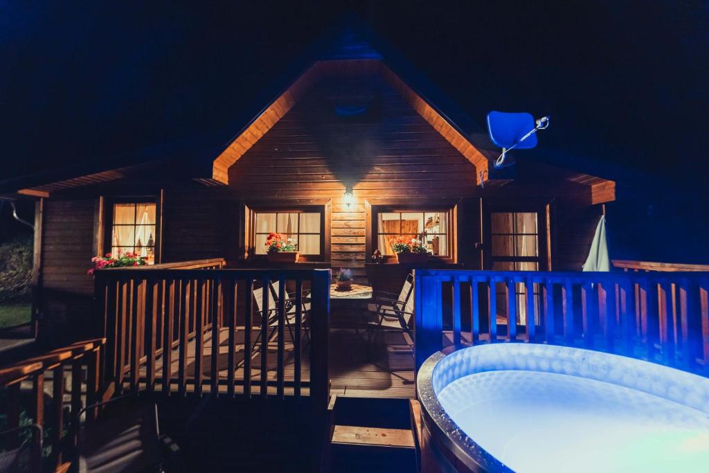 Fotografie z fotogalerie ubytování SOVIA WELLNESS CHATA s jacuzzi kaďou a saunou, Čingov ve Smižanech