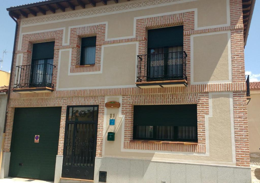 Gallery image of Casa Siete Picos in Torrecaballeros