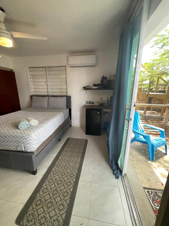 Galeriebild der Unterkunft Las Olas Beach apartments in Arecibo