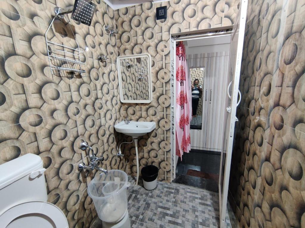 Royal Wings Apartments - 