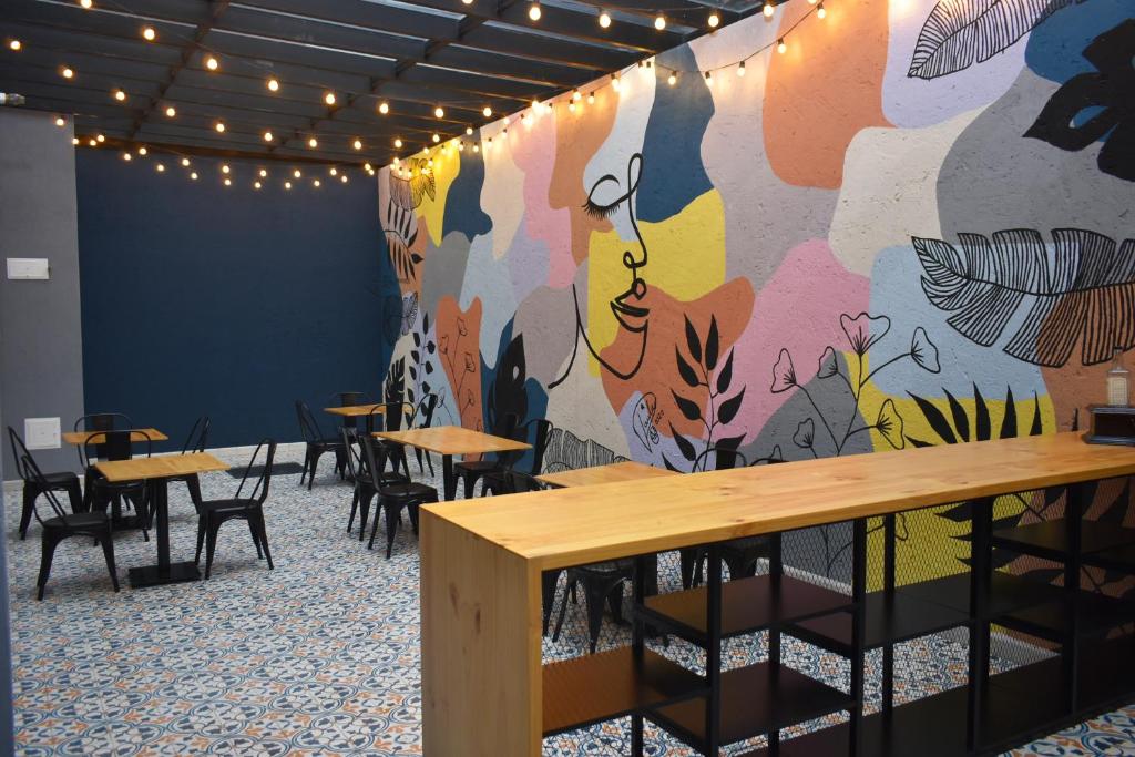 Restaurace v ubytování EM Hotel Corferias Embajada Americana