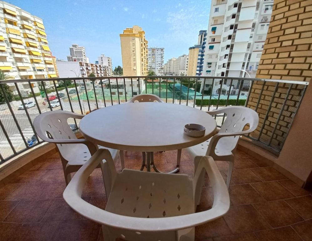 Apartamento IRIS playa de Gandia, Playa de Gandía – Precios ...