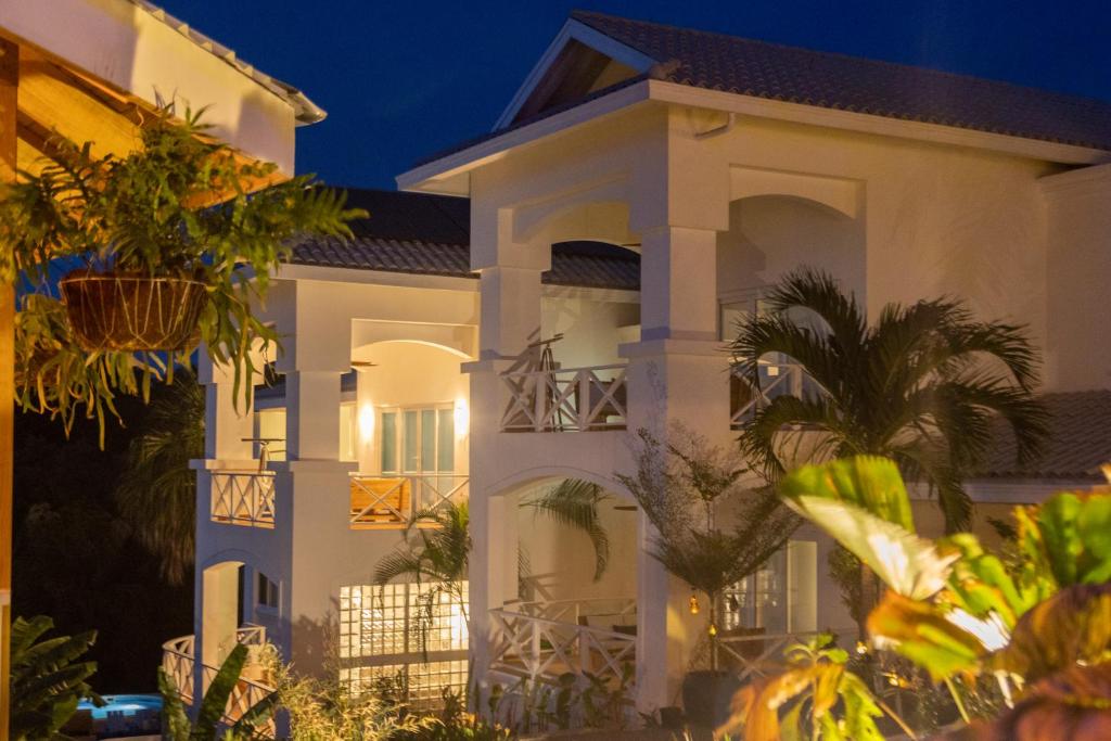Blue Roatan Resort, West Bay – Updated 2022 Prices