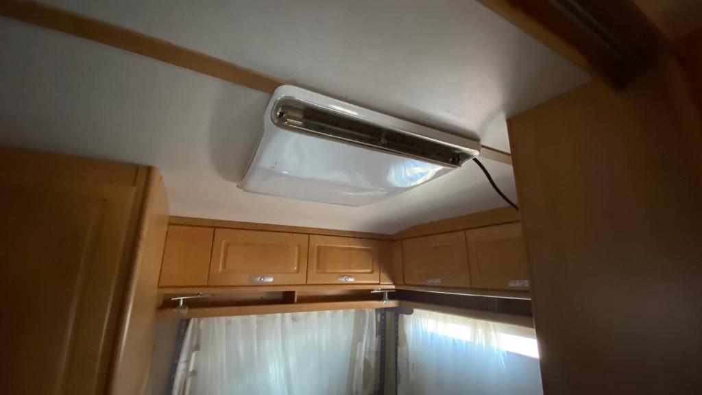 Kuchyň nebo kuchyňský kout v ubytování Adria Caravan (with air conditioner)