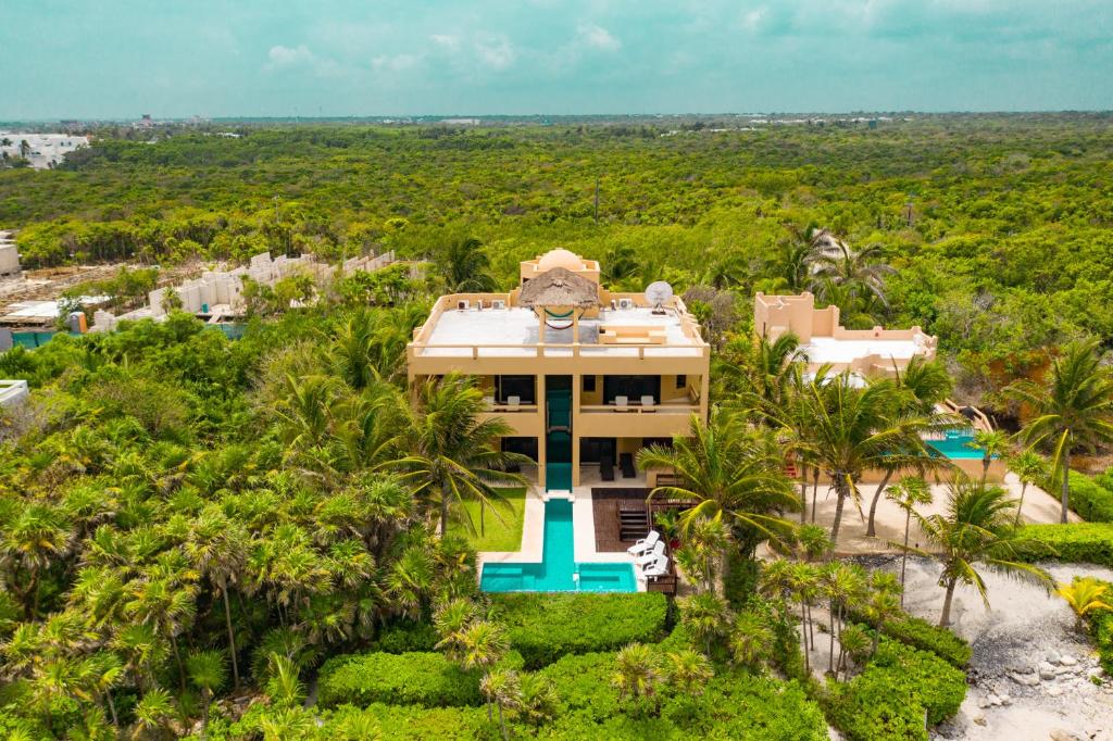 Casa Kukulcan Seafront Villa, Punta Sur, Akumal, Maya Riveria, Akumal (updated prices 2024)