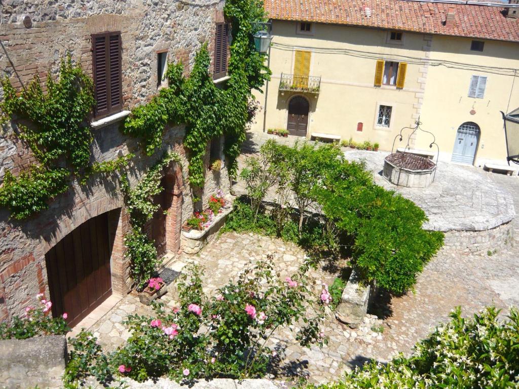 Vonkajšia záhrada v ubytovaní Casa del Capitano Rocca d'Orcia