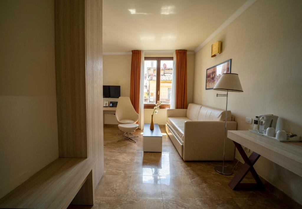 Hotel della Signoria - Resim 5