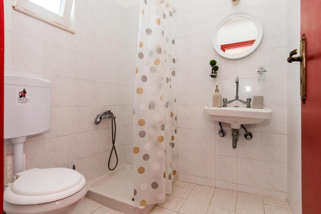 Koupelna v ubytování Anemomylos Studios Alykanas
