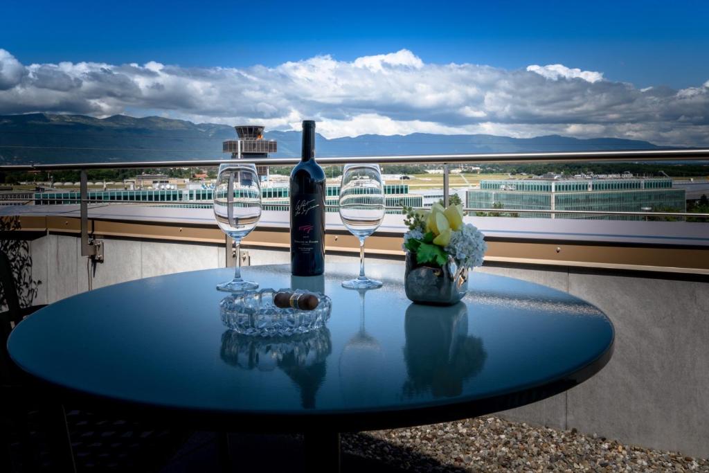 Nash Suites Airport Hotel - Resim 39